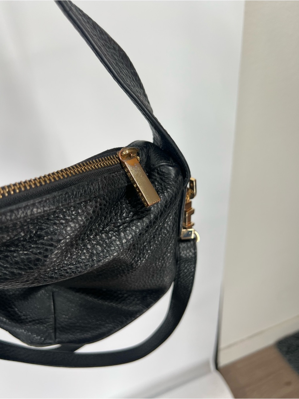 Tory Burch Amanda Flat Hobo Black Leather Shoulder Bag with Gold Accent - Picture 8 of 16